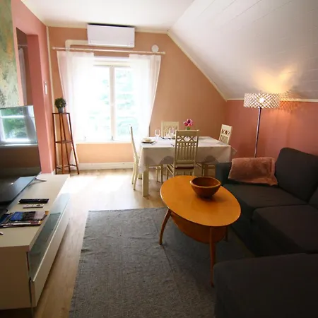Apartman Keltaisen Kartanon Roosa