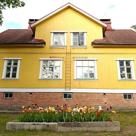 Keltaisen Kartanon Roosa Mänttä